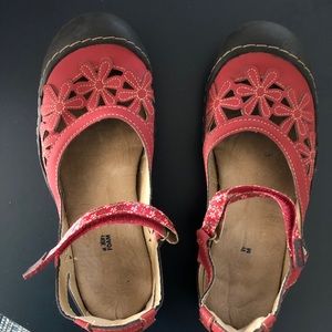 Comfy spring Mary Jane style shoes